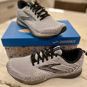 Brooks Men’s Levitate 5 Running Shoe